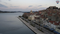 Nábřeží a město