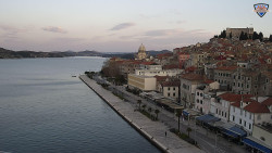 Nábřeží a město