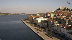 Nábřeží a město