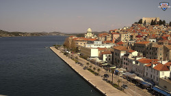 Nábřeží a město