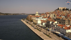 Nábřeží a město