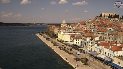 Nábřeží a město