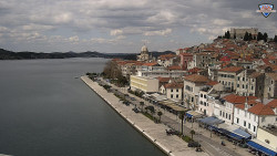 Nábřeží a město