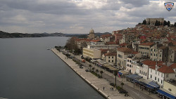 Nábřeží a město