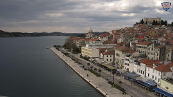 Nábřeží a město