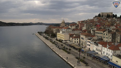 Nábřeží a město