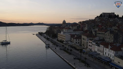 Nábřeží a město