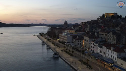 Nábřeží a město