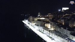 Nábřeží a město