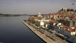 Nábřeží a město