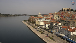 Nábřeží a město