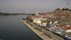 Nábřeží a město