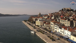 Nábřeží a město