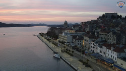 Nábřeží a město