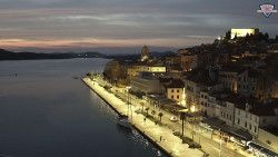 Nábřeží a město