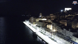 Nábřeží a město