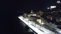 Nábřeží a město