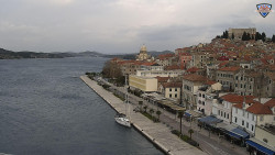 Nábřeží a město