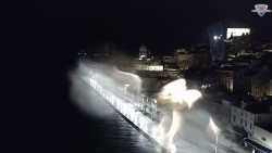 Nábřeží a město