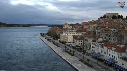 Nábřeží a město