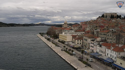 Nábřeží a město