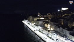 Nábřeží a město