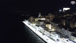 Nábřeží a město