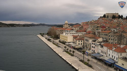 Nábřeží a město