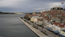 Nábřeží a město