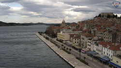 Nábřeží a město