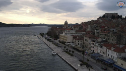 Nábřeží a město