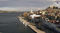 Nábřeží a město