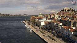 Nábřeží a město