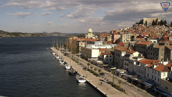 Nábřeží a město