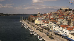 Nábřeží a město