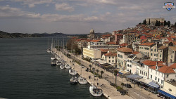 Nábřeží a město