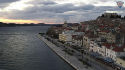 Nábřeží a město