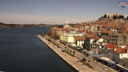 Nábřeží a město