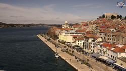 Nábřeží a město