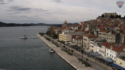 Nábřeží a město