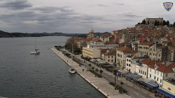 Nábřeží a město