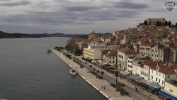 Nábřeží a město