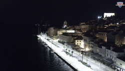 Nábřeží a město