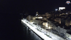 Nábřeží a město