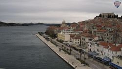 Nábřeží a město