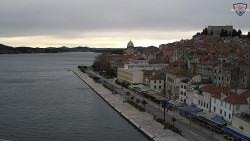 Nábřeží a město