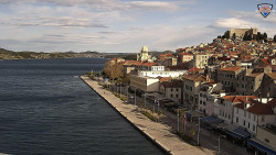 Nábřeží a město