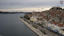 Nábřeží a město