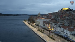 Nábřeží a město