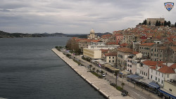 Nábřeží a město